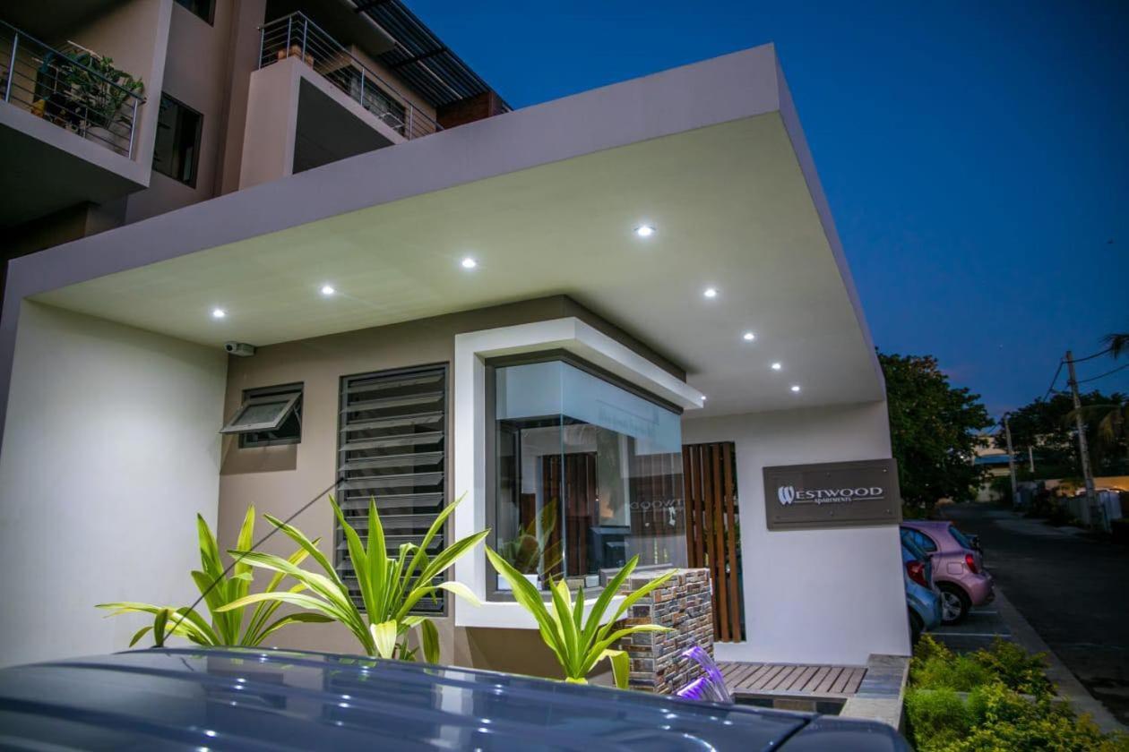 Entire Luxury 3 Bedroom Condo For Rent - Flic-En-Flac - Close To Beach Flic en Flac Exterior foto
