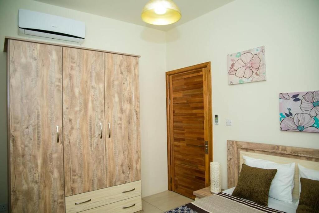 Entire Luxury 3 Bedroom Condo For Rent - Flic-En-Flac - Close To Beach Flic en Flac Exterior foto
